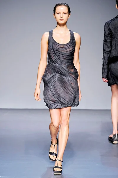 Look 24